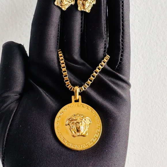 MEDUSA SET - NECKLACE AND EARRING - STAINLESS STEEL - WATERPROOF - Picture 3 of 4